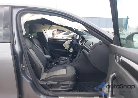 2018 Volkswagen Passat 3.6L V6 Gt z USA, uszkodzony, nr VIN 1VWJM7A32JC040264